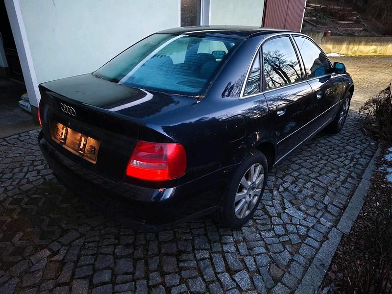 Gebraucht Audi A4 165 PS (121 kW) 1999 Blau Limousine