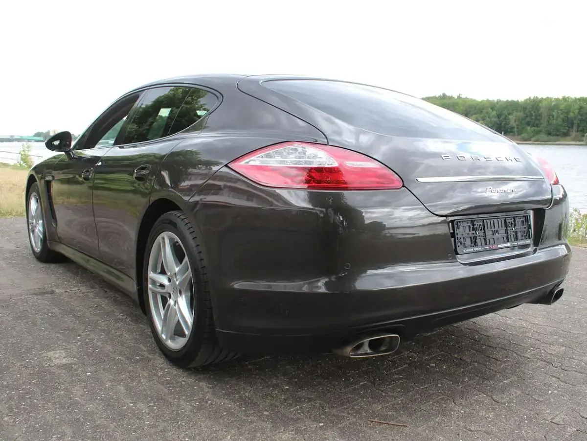Gebraucht Porsche Panamera Diesel 250 PS (183 kW) 2012 Carbongraumetallic m9z Kleinwagen
