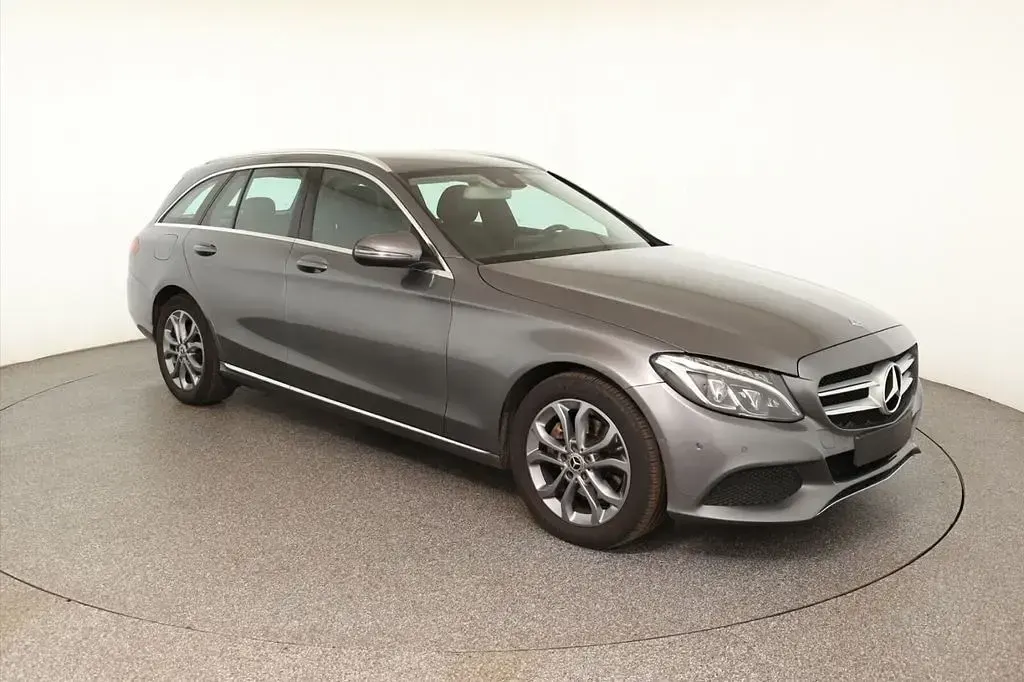 Gebraucht Mercedes C200 Avantgarde 184 PS (135 kW) 2018 Selenitgrau Kombi
