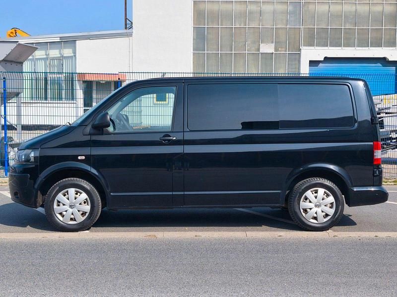 Second-hand VW Transporter 102 CP (75 kW) 2011 Negru Van