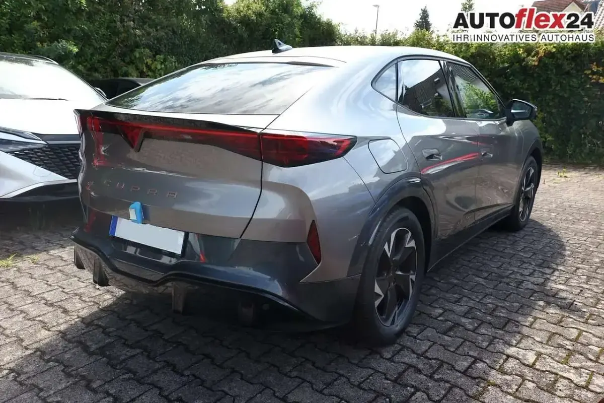 Neu Cupra Tavascan Endurance 210 kW (286 PS) 2026 Atacama desert metallic SUV