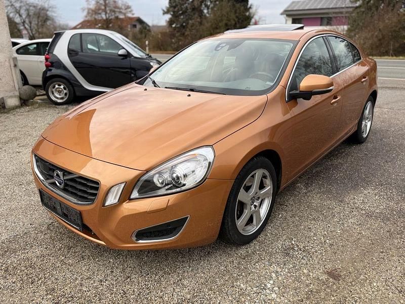 Orange Gebraucht 2011 Volvo S60 Summum Limousine | 5.499 € (Superpreis) - Bild 1/4