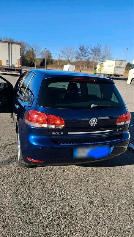 Gebraucht VW Golf VI 105 PS (77 kW) 2011 Blau Kleinwagen