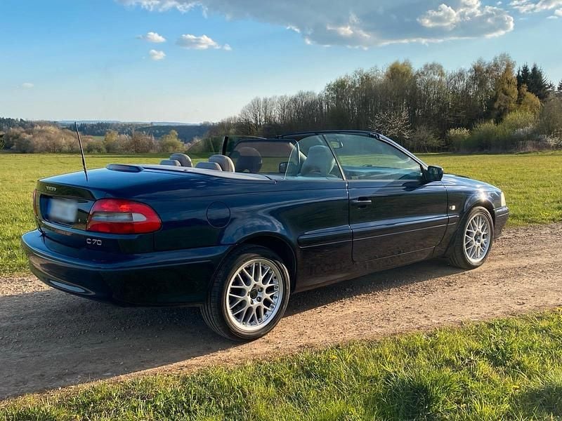 Gebraucht Volvo C70 163 PS (119 kW) 2001 Blau Cabrio