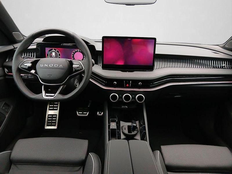 Gebraucht Skoda Superb SportLine 204 PS (150 kW) 2025 Graphitegrau metallic Kombi