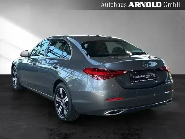Gebraucht Mercedes C180 Avantgarde 360 PS (264 kW) 2025 Selenitgrau Limousine