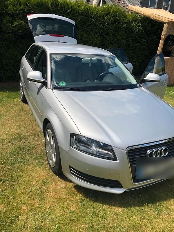 Gebraucht Audi A3 Sportback 103 PS (75 kW) 2009 Silber Kleinwagen