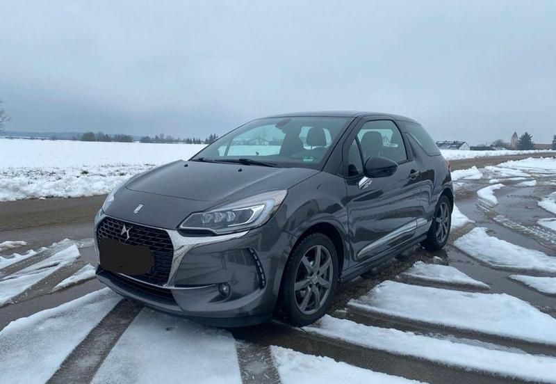 Gebraucht Citroën DS3 So Chic 110 PS (80 kW) 2018 Grau Kleinwagen