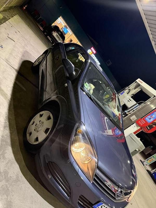 Gebraucht Opel Astra GTC 140 PS (102 kW) 2006 Limousine