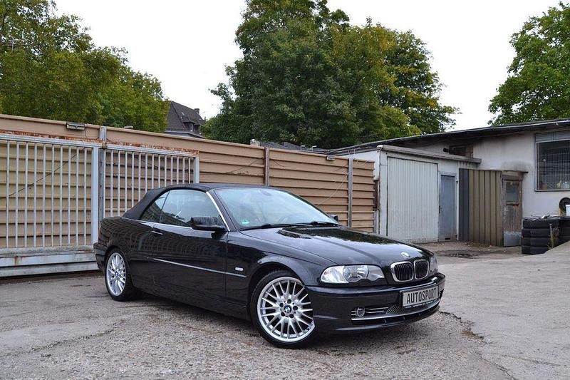 Gebraucht BMW 330 Cabriolet Performance 231 PS (169 kW) 2002 Schwarz Cabrio
