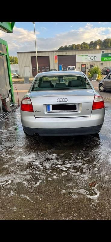 Usata Audi A4 131 CV (96 kW) 2001 Argento Berlina