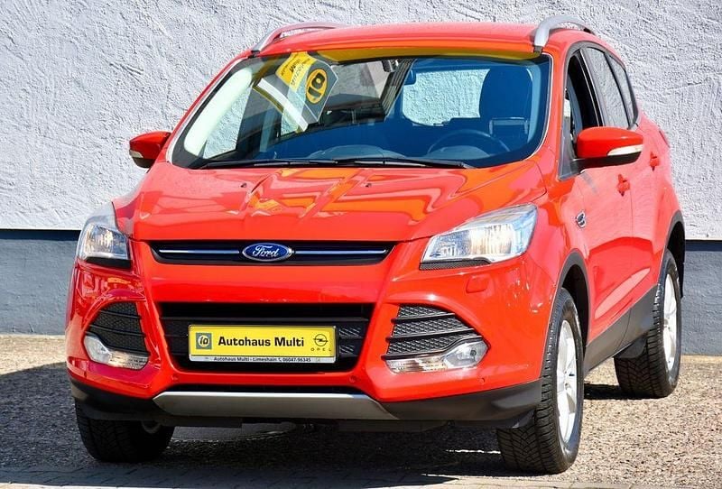 Gebraucht Ford Kuga Trend 150 PS (110 kW) 2015 Race red SUV