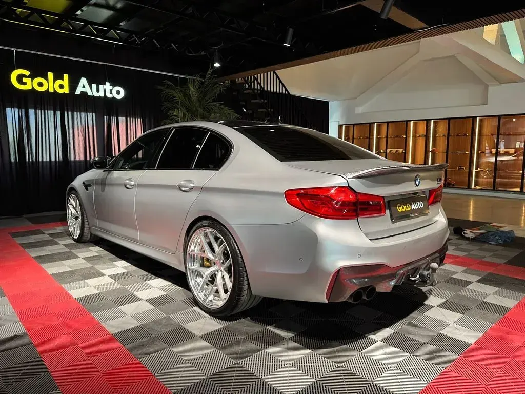 Używany BMW M5 Competition Edition 625 KM (459 kW) 2018 Srebrny Sedan/Limuzyna