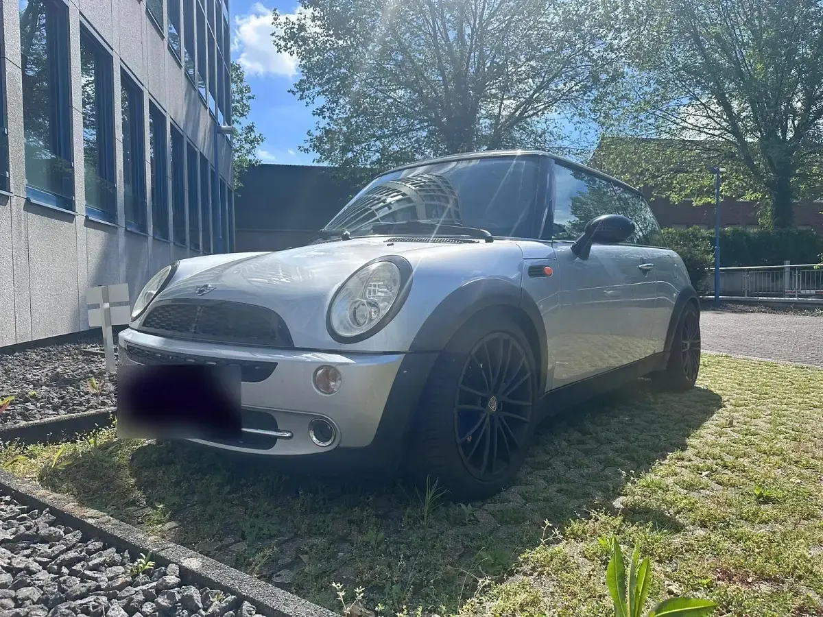 Używany Mini Cooper 116 KM (85 kW) 2005 Srebrny Hatchback