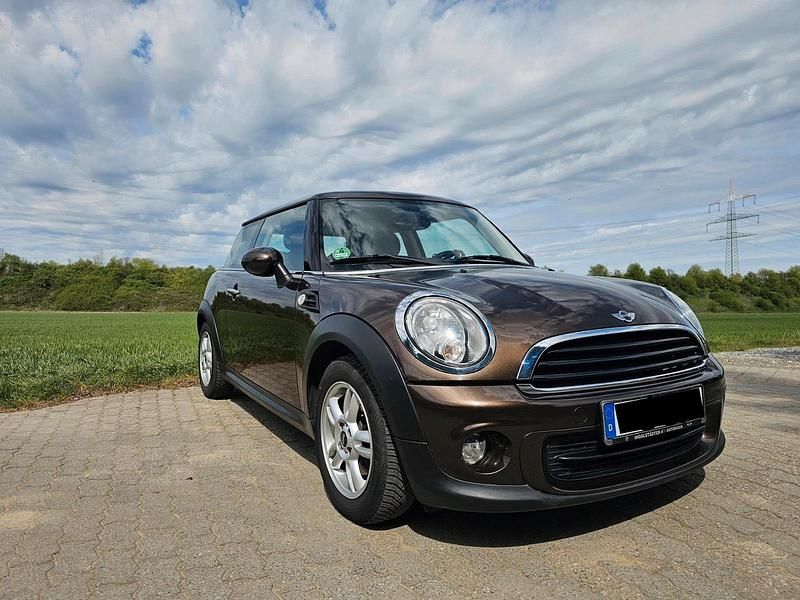 Usado Mini ONE 70 HP (51 kW) 2011 Castanho Citadino