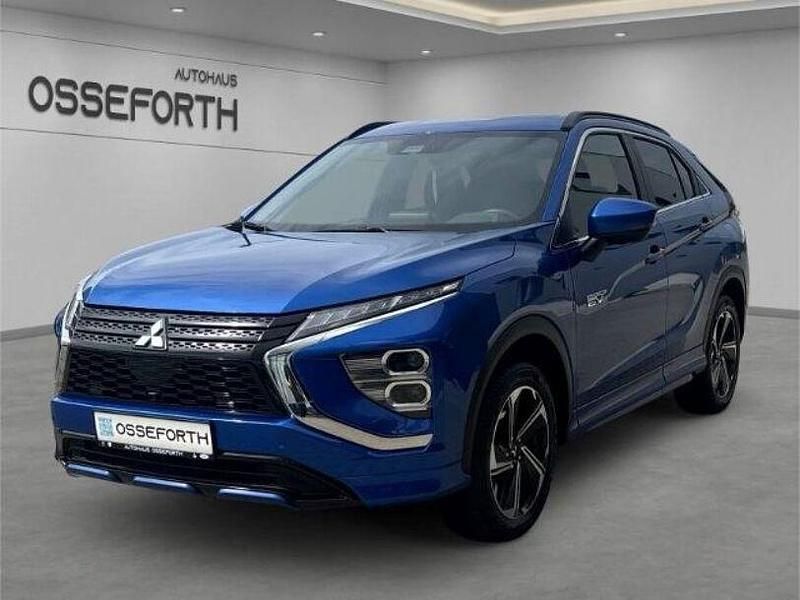 P) (blau Gebraucht 2023 Mitsubishi Eclipse Cross Select SUV | 22.890 € (Fairer Preis) - Bild 1/4