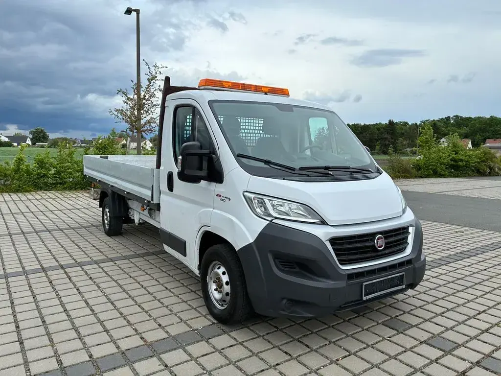 Gebraucht Fiat Ducato 131 PS (96 kW) 2017 Weiß Van