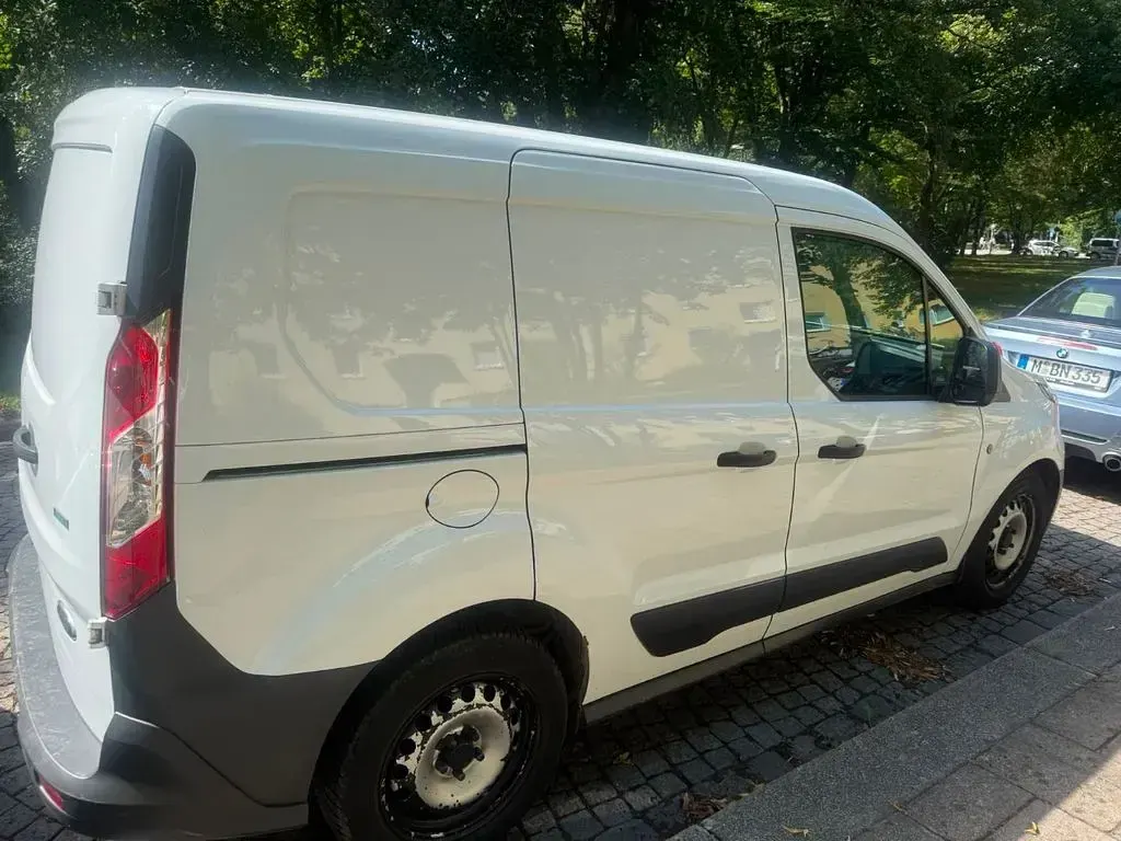 Gebraucht Ford Transit Connect 101 PS (74 kW) 2017 Weiß Van / Kleinbus
