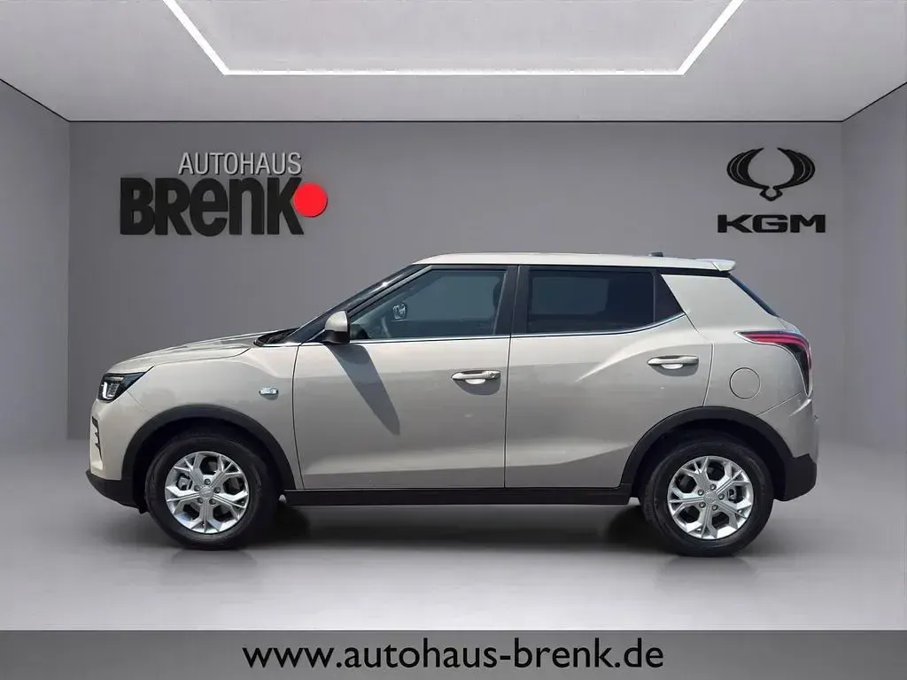 Neu KGM Tivoli 163 PS (119 kW) 2026 Beige SUV