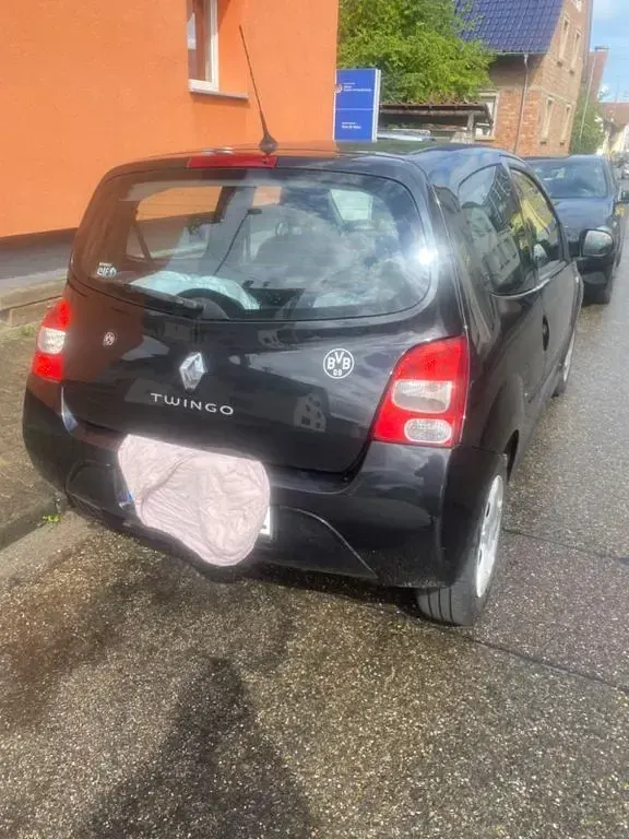 Używany Renault Twingo Expression 75 KM (55 kW) 2011 Czarny Hatchback