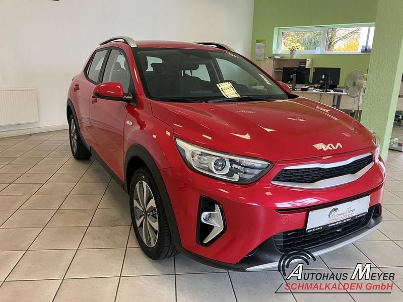 Neu Kia Stonic 79 PS (58 kW) 2025 Rot SUV