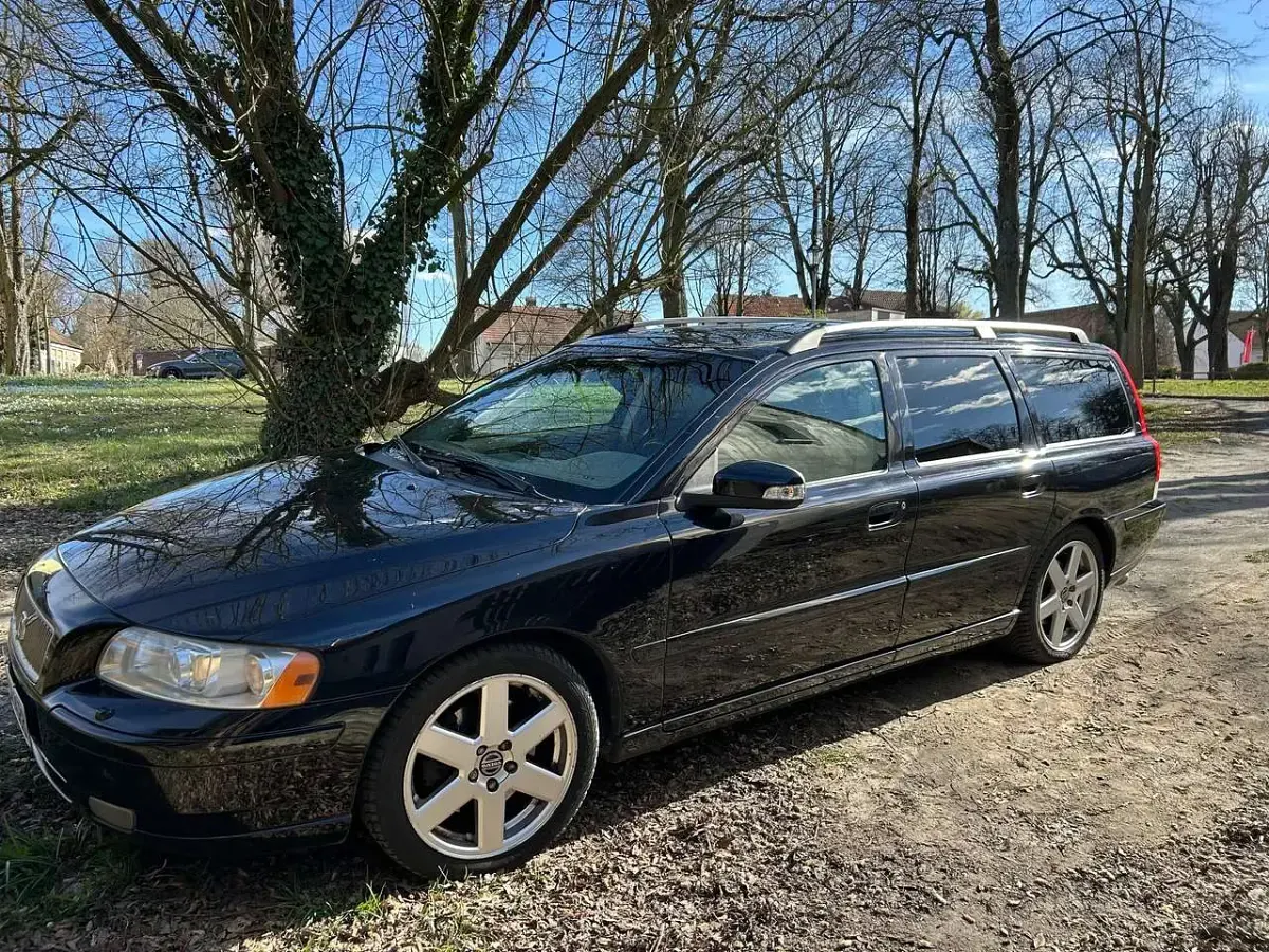 Gebraucht Volvo V70 Momentum 163 PS (119 kW) 2006 Schwarz Kombi