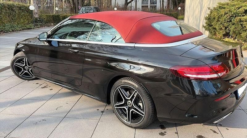 Gebraucht Mercedes C300 258 PS (189 kW) 2020 Schwarz Cabrio