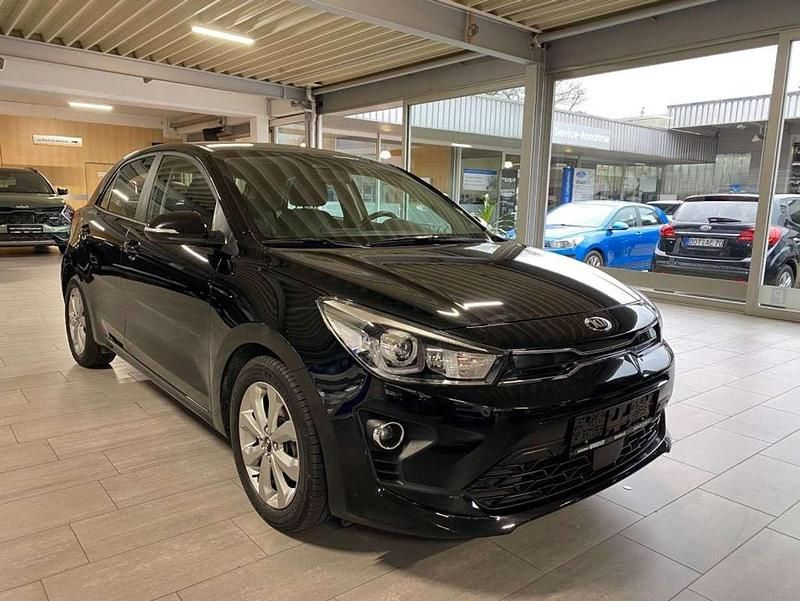 Gebraucht Kia Rio Vision 101 PS (74 kW) 2021 Schwarz Limousine