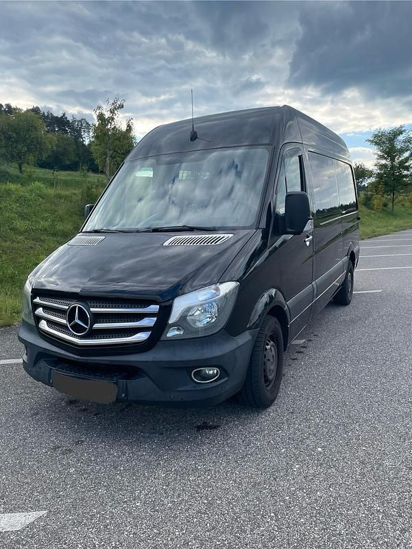 Schwarz Gebraucht 2016 Mercedes 316 Van | 14.999 € - Bild 1/4