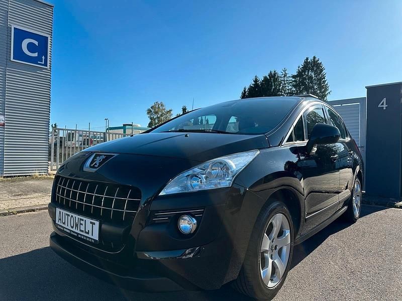 Schwarz Gebraucht 2013 Peugeot 3008 Active SUV | 7.480 € - Bild 1/4