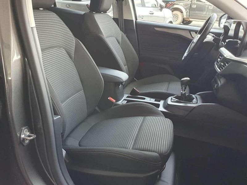 Gebraucht Ford Focus Titanium 125 PS (91 kW) 2024 Grau, magneticgrau (metallic) Kombi