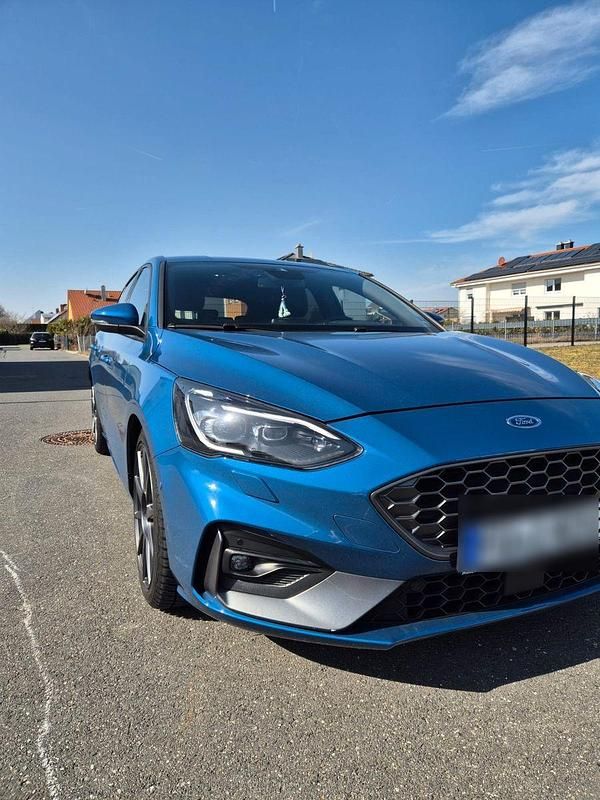 Second-hand Ford Focus ST 190 CP (139 kW) 2019 Albastru Berlinǎ