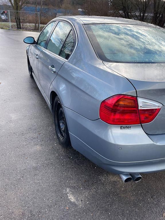 Gebraucht BMW 325 Performance 218 PS (160 kW) 2007 Grau Limousine