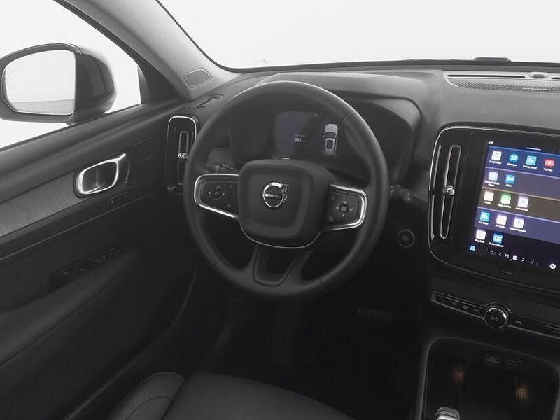 Gebraucht Volvo XC40 Plus 163 PS (119 kW) 2025 Weiß SUV