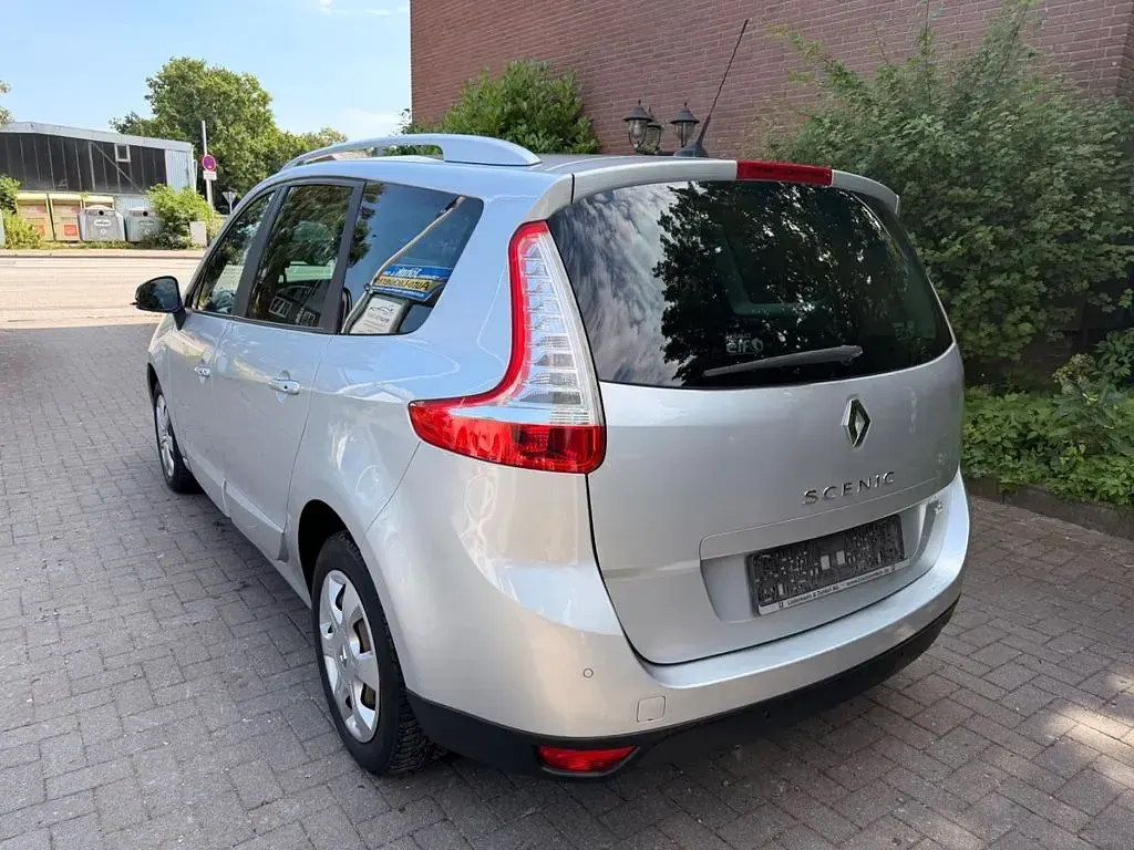 Gebraucht Renault Scénic III LIMITED 110 PS (80 kW) 2015 Silber Van / Kleinbus
