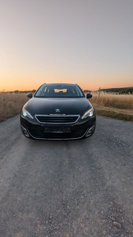 Schwarz Gebraucht 2015 Peugeot 308 Allure Kombi | 7.890 € (Fairer Preis) - Bild 1/4