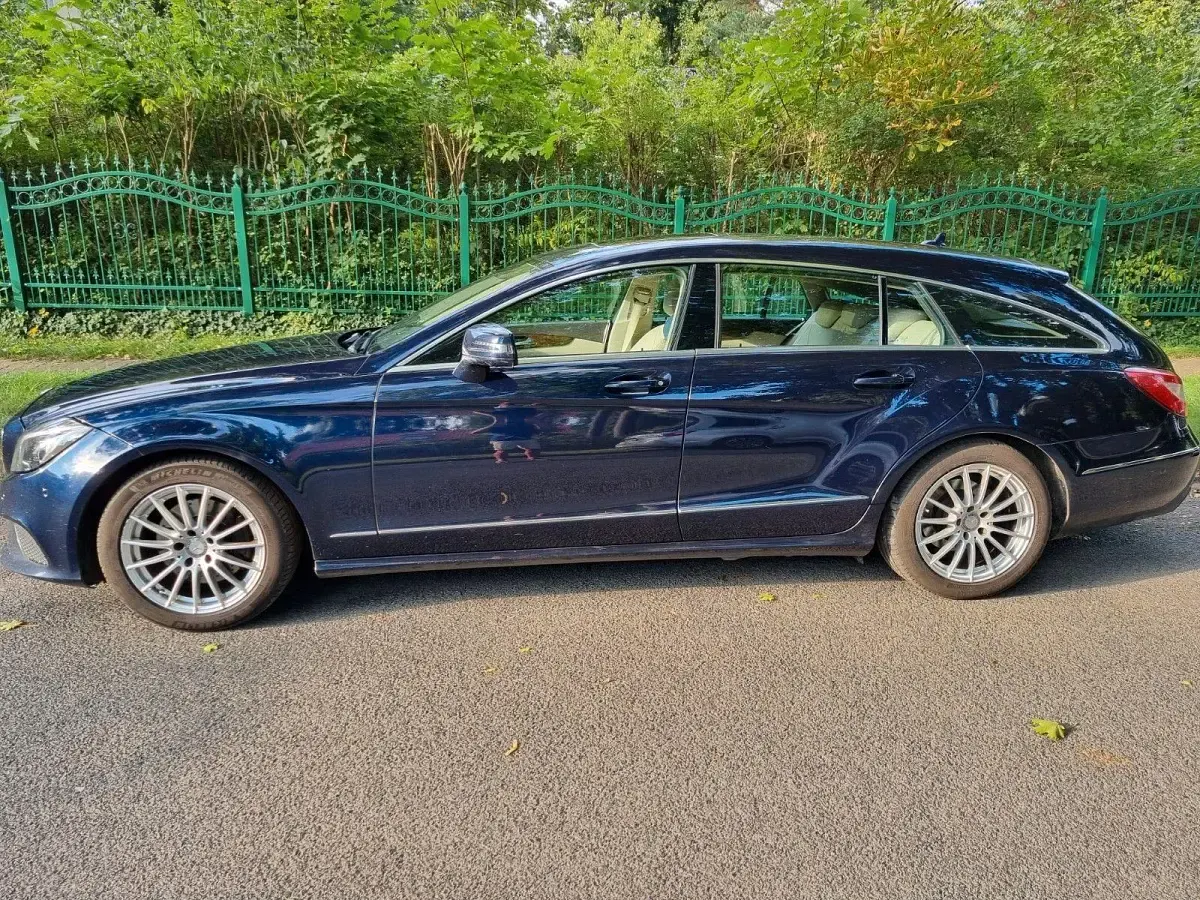 Gebraucht Mercedes 220 170 PS (125 kW) 2015 Blau Limousine