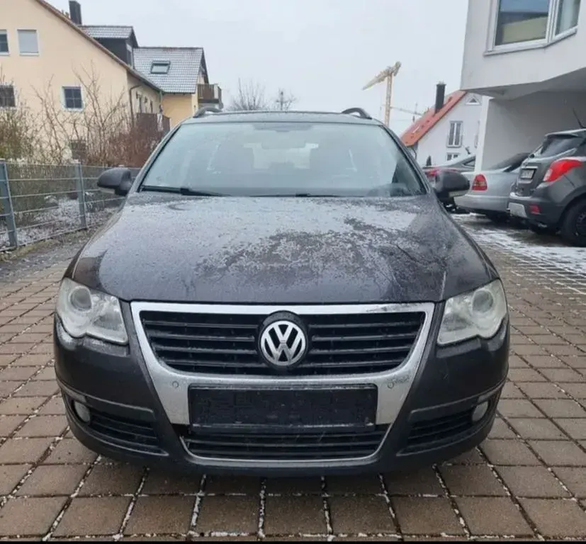 Gebraucht VW Passat Individual 140 PS (102 kW) 2008 Braun Kombi