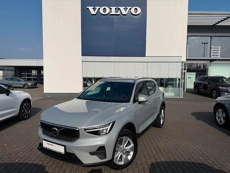 Gebraucht Volvo XC40 Core 163 PS (119 kW) 2024 Grau SUV