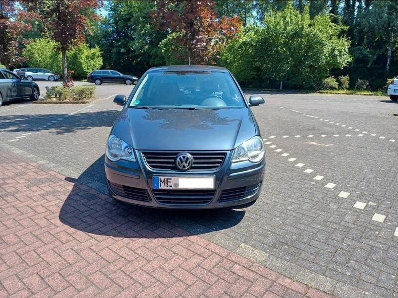 Grau Gebraucht 2009 VW Polo Kleinwagen | 1.650 € (Guter Preis) - Bild 1/4