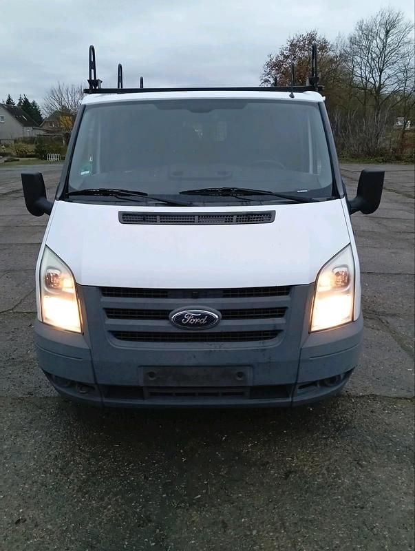Weiß Gebraucht 2011 Ford Transit Limousine | 2.500 € (Superpreis) - Bild 1/4