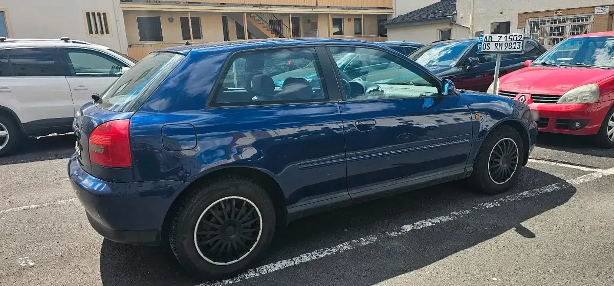 Gebraucht Audi A3 101 PS (74 kW) 1999 Blau Kleinwagen