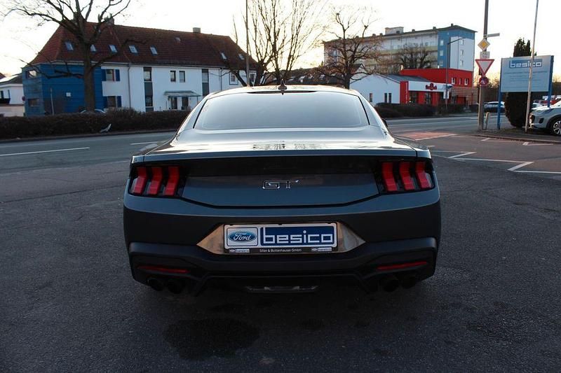 Gebraucht Ford Mustang GT Fastback 446 PS (328 kW) 2024 Carbonizedgray metallic Coupé