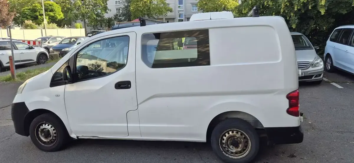 Gebraucht Nissan Evalia Comfort 90 PS (66 kW) 2013 Weiß Van / Kleinbus