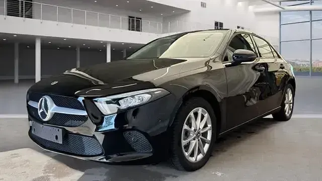 Gebraucht Mercedes A250 218 PS (160 kW) 2022 Schwarz Limousine