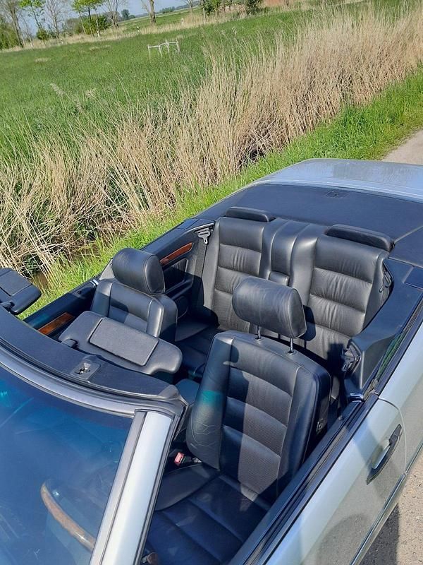 Gebraucht Mercedes E320 220 PS (161 kW) 1994 Silber Cabrio