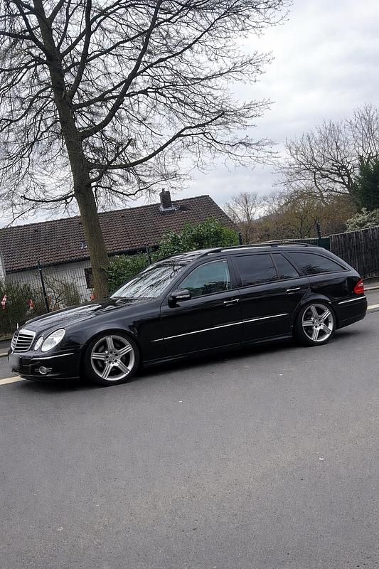 Gebraucht Mercedes E320 224 PS (164 kW) 2007 Andere farben Kombi