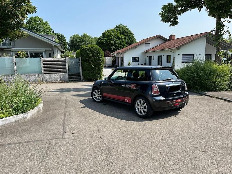 Schwarz Gebraucht 2007 Mini Cooper Coupé Coupé | 1.800 € (Guter Preis) - Bild 1/4