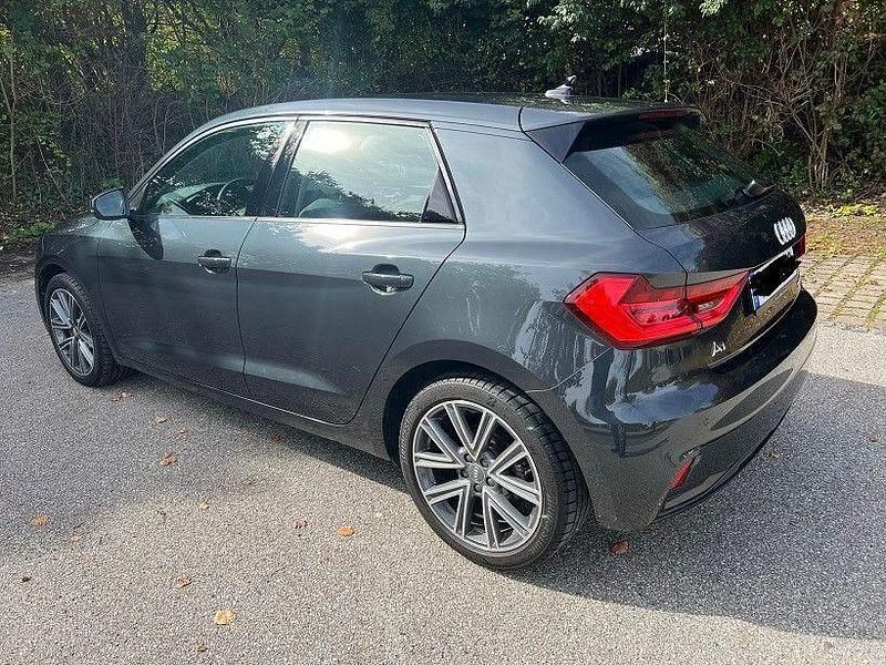 Gebraucht Audi A1 Sportback Advanced 116 PS (85 kW) 2019 Grau Kleinwagen