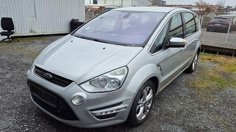 Gebraucht Ford S-MAX Titanium 163 PS (119 kW) 2011 Silber Van / Kleinbus